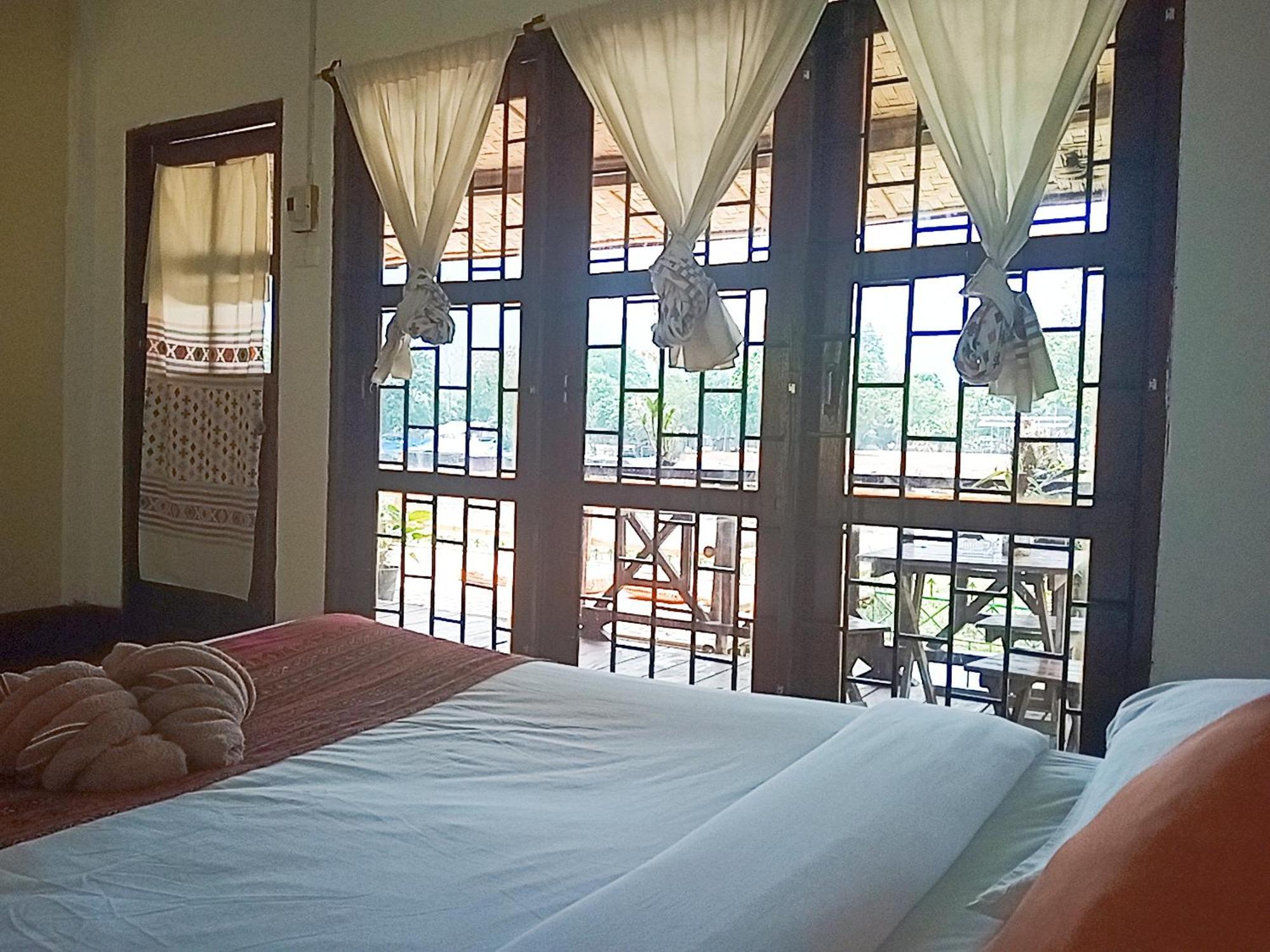 Vangvieng Ruby'Homestay Ванг Виенг Екстериор снимка