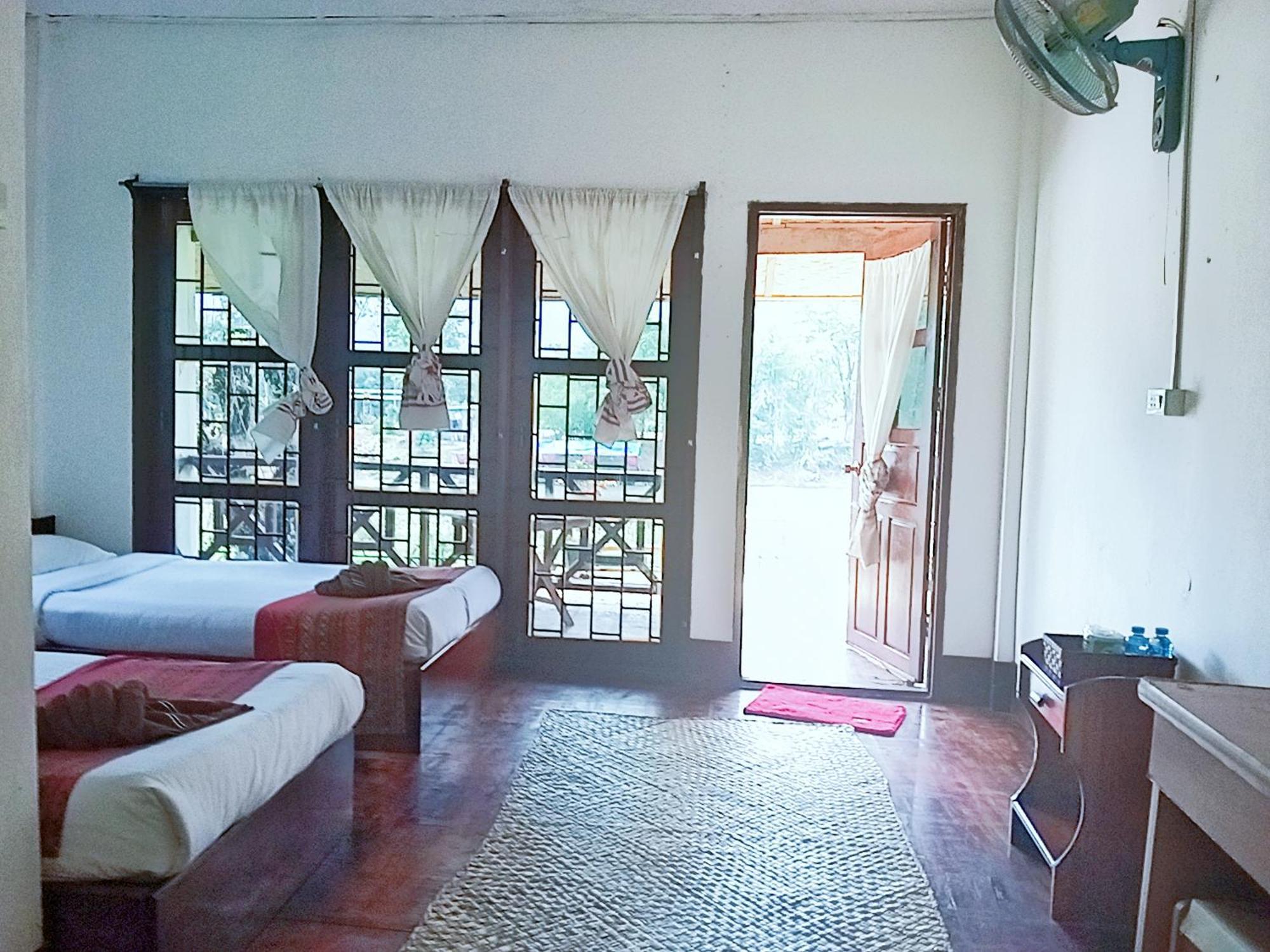 Vangvieng Ruby'Homestay Ванг Виенг Екстериор снимка