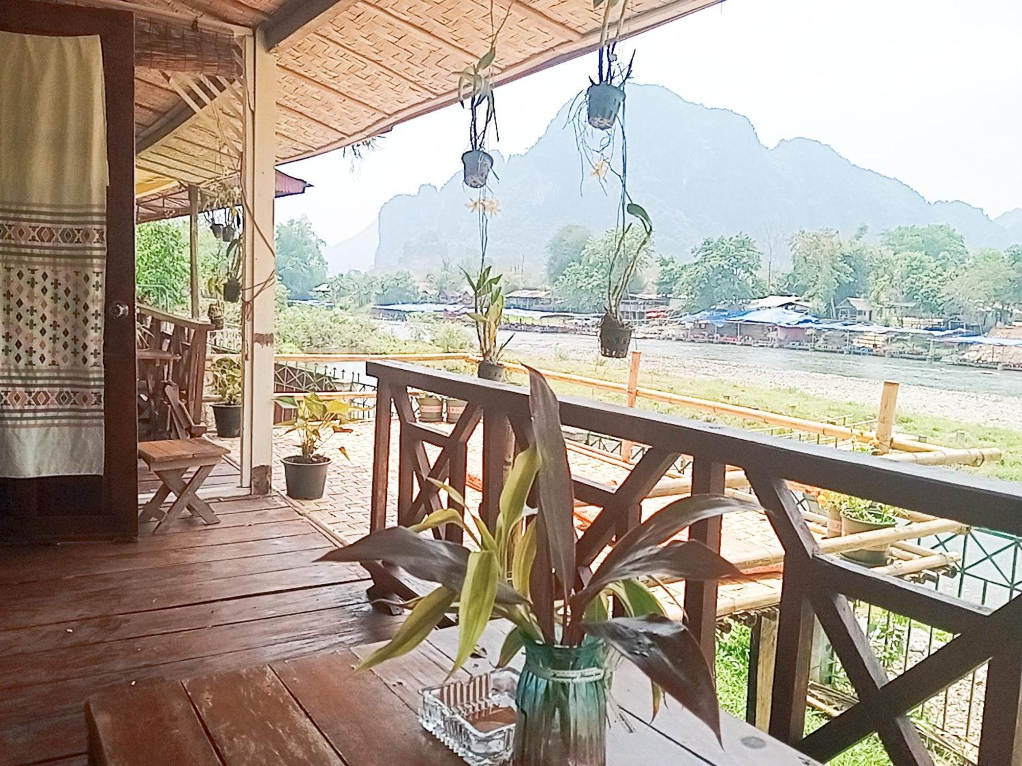 Vangvieng Ruby'Homestay Ванг Виенг Екстериор снимка