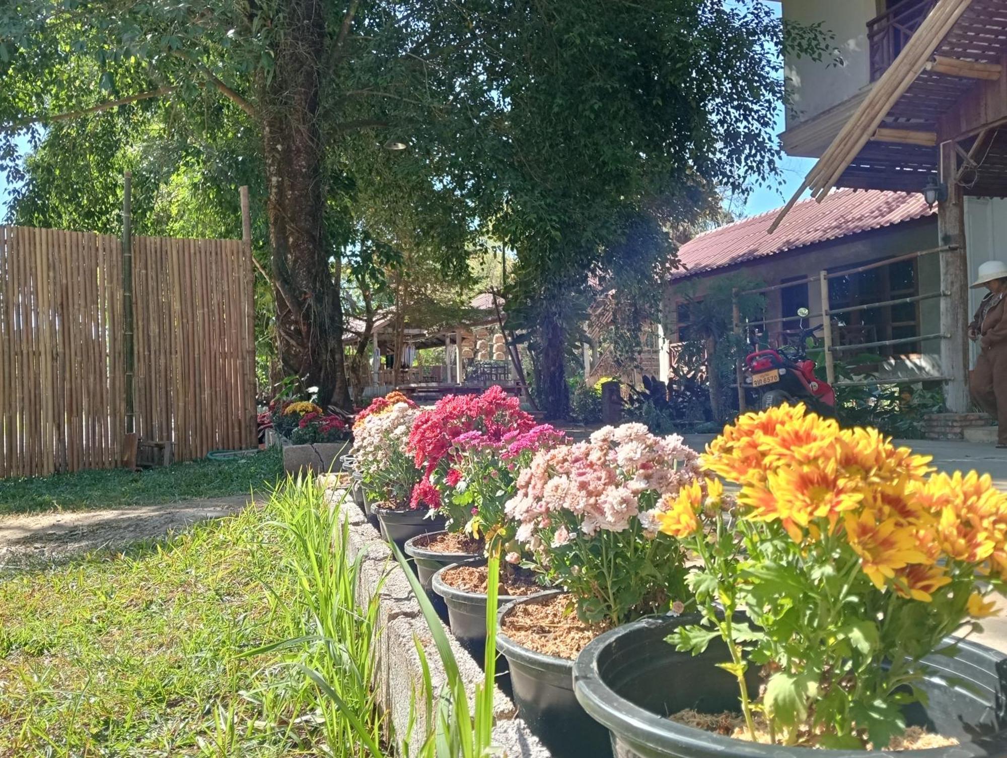 Vangvieng Ruby'Homestay Ванг Виенг Екстериор снимка