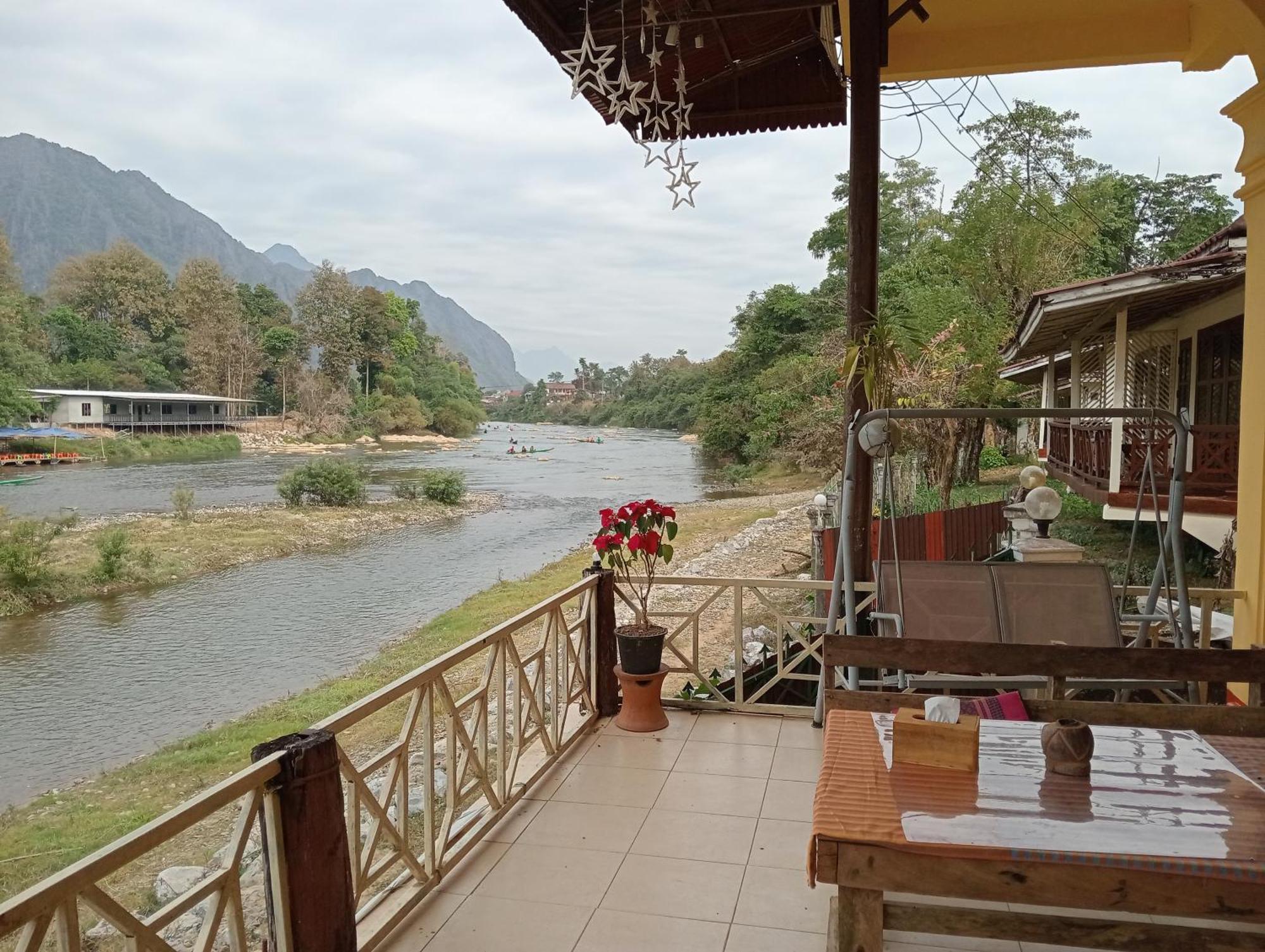 Vangvieng Ruby'Homestay Ванг Виенг Екстериор снимка