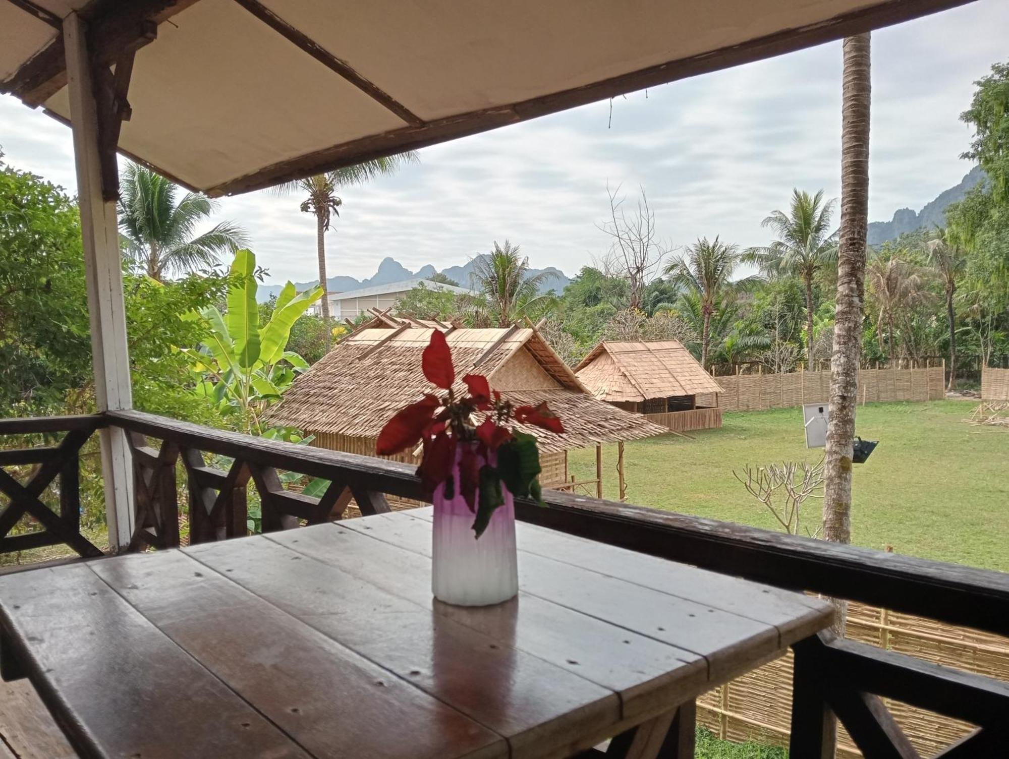 Vangvieng Ruby'Homestay Ванг Виенг Екстериор снимка
